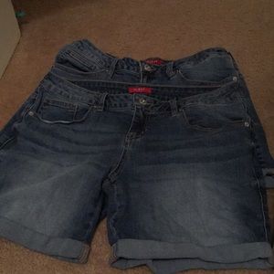 Guess Shorts - Guess shorts Guess Shorts - Guess shorts